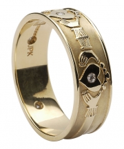 wed4-gents-diamond-set-claddagh-band