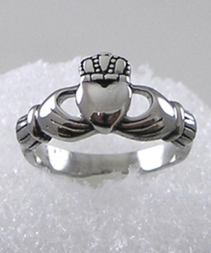 Womens Stainless Steel Claddagh Ring