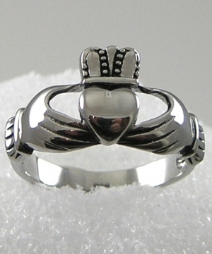 Mens Stainless Steel Claddagh Ring
