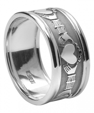 wed14-gents-claddagh-with-trims-all-white